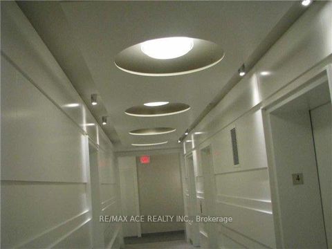 Photo 1 at 404 - 12 York Street, Waterfront Communities C1, Toronto