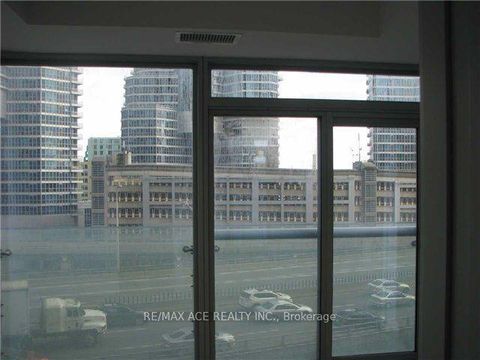 Photo 7 at 404 - 12 York Street, Waterfront Communities C1, Toronto