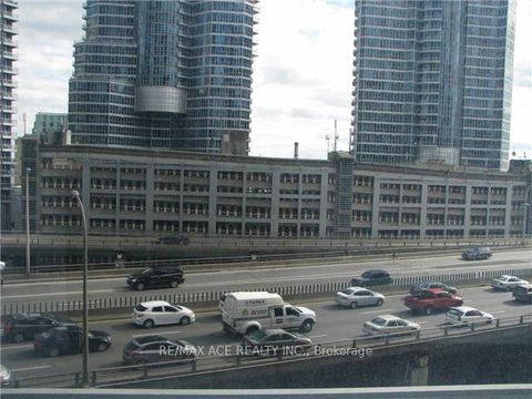 Photo 9 at 404 - 12 York Street, Waterfront Communities C1, Toronto
