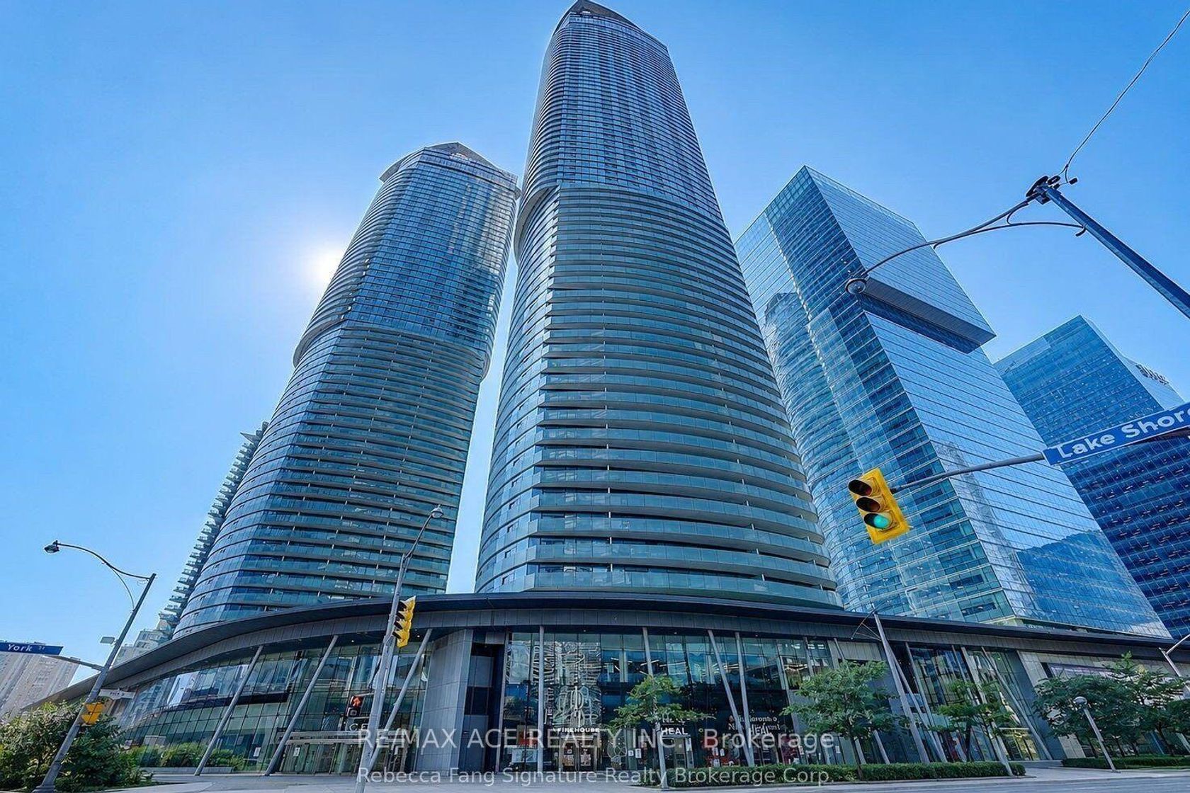 404 - 12 York Street, Waterfront Communities C1, Toronto 