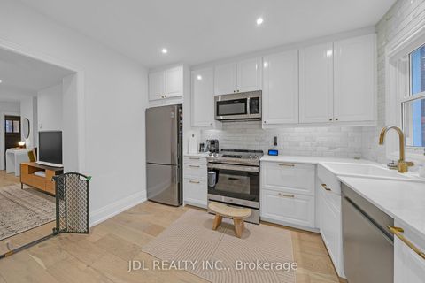 Photo 15 at 379 Scarborough Road, Danforth, Toronto