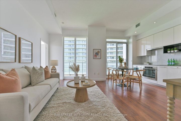 Photo 3 at 903 - 117 Mcmahon Drive, Bayview Village, Toronto