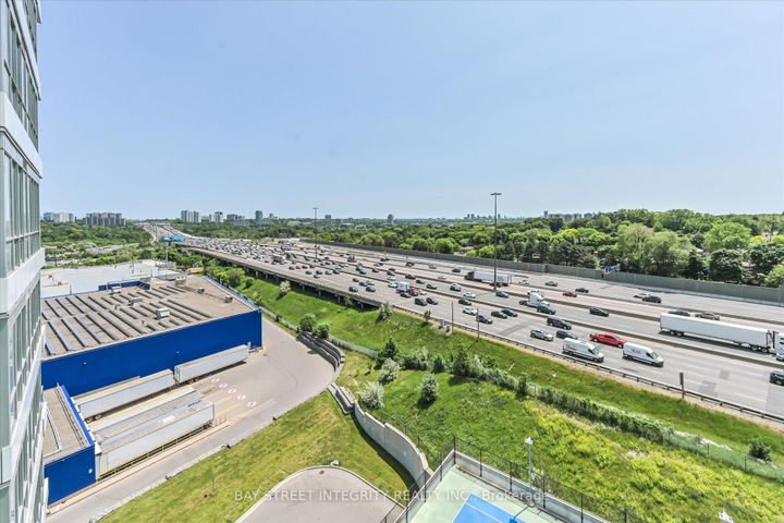 Photo 16 at 903 - 117 Mcmahon Drive, Bayview Village, Toronto