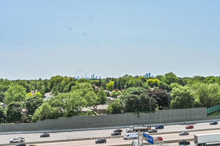Photo 19 at 903 - 117 Mcmahon Drive, Bayview Village, Toronto