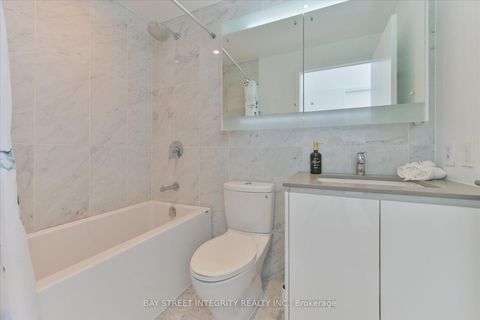 Photo 10 at 903 - 117 Mcmahon Drive, Bayview Village, Toronto