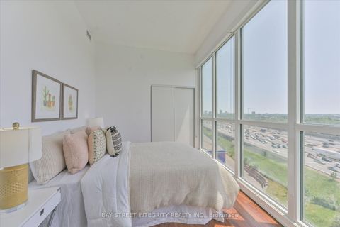 Photo 11 at 903 - 117 Mcmahon Drive, Bayview Village, Toronto