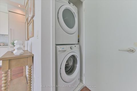 Photo 14 at 903 - 117 Mcmahon Drive, Bayview Village, Toronto