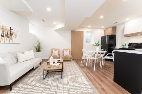 Photo 14 at 58 Joanith Drive, Parkview, Toronto