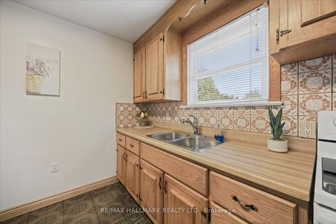 Photo 9 at 139 Elinor Avenue, Maryvale, Toronto