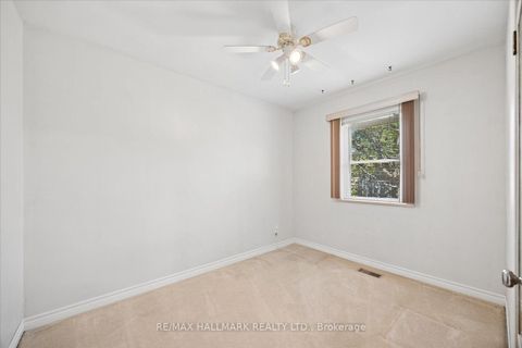 Photo 13 at 139 Elinor Avenue, Maryvale, Toronto