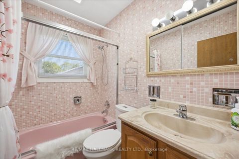 Photo 17 at 139 Elinor Avenue, Maryvale, Toronto