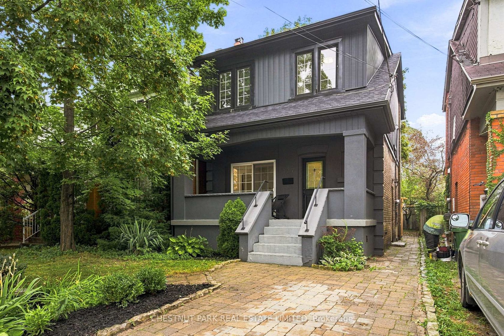 127 Durie Street, Swansea, Toronto photo number 2