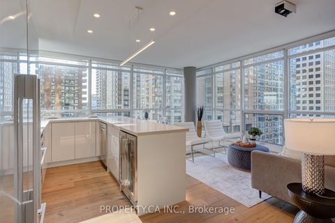 Photo 9 at 904 - 1121 Bay Street, Bay Street Corridor, Toronto