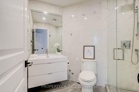 Photo 15 at 904 - 1121 Bay Street, Bay Street Corridor, Toronto