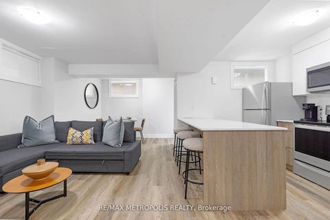 Photo 37 at 447 - 449 Lansdowne Avenue, Dufferin Grove, Toronto