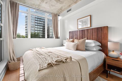 Photo 12 at 211 - 20 minowan miikan Lane W, Little Portugal, Toronto