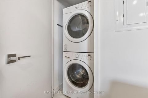 Photo 16 at 211 - 20 minowan miikan Lane W, Little Portugal, Toronto