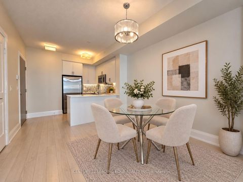 Photo 3 at 505 - 2 Old Mill Drive, Swansea, Toronto