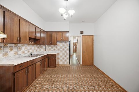 Photo 10 at 28 SYMINGTON Avenue, Junction, Toronto