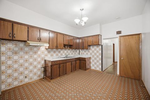 Photo 14 at 28 SYMINGTON Avenue, Junction, Toronto