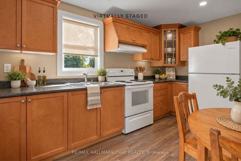 Photo 10 at 11 King Street S, Cookstown, Innisfil