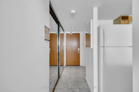 Photo 8 at 3113 - 38 Elm Street, Bay Street Corridor, Toronto