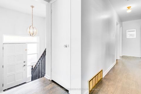 Photo 3 at 39 Checkendon Drive, Kipling, Toronto