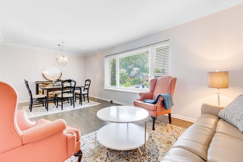 Photo 4 at 39 Checkendon Drive, Kipling, Toronto