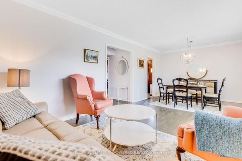 Photo 7 at 39 Checkendon Drive, Kipling, Toronto