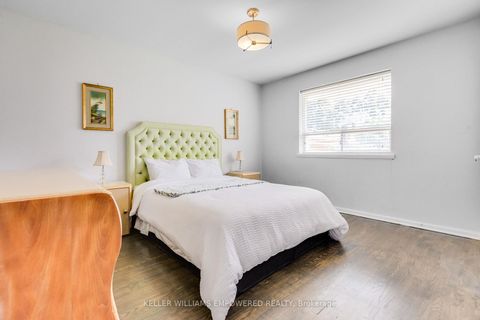 Photo 12 at 39 Checkendon Drive, Kipling, Toronto