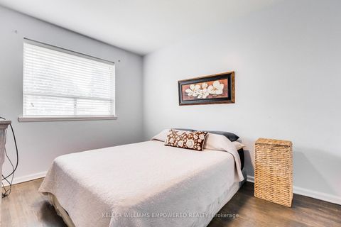 Photo 15 at 39 Checkendon Drive, Kipling, Toronto
