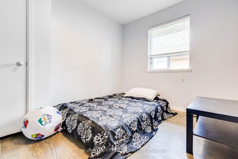 Photo 17 at 39 Checkendon Drive, Kipling, Toronto
