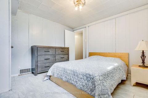 Photo 24 at 39 Checkendon Drive, Kipling, Toronto