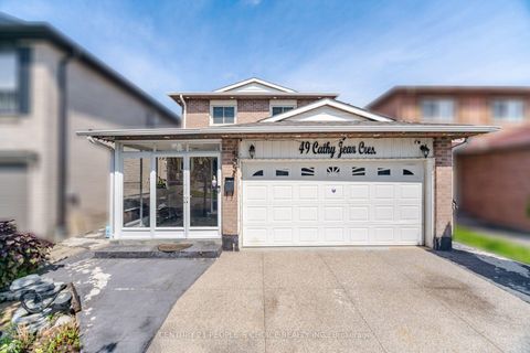 Photo 2 at 49 Cathy Jean Crescent, Jamestown, Toronto