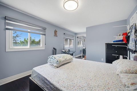 Photo 24 at 49 Cathy Jean Crescent, Jamestown, Toronto