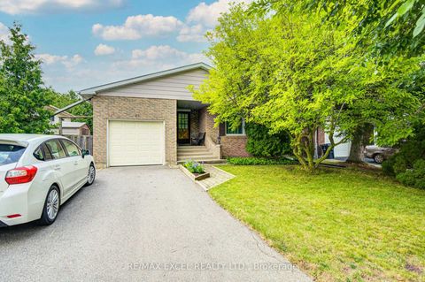 Photo 1 at 81 Amanda Drive, Agincourt North, Toronto