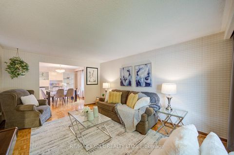 Photo 6 at 81 Amanda Drive, Agincourt North, Toronto
