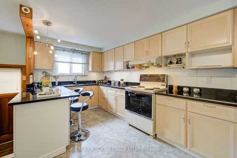 Photo 13 at 81 Amanda Drive, Agincourt North, Toronto
