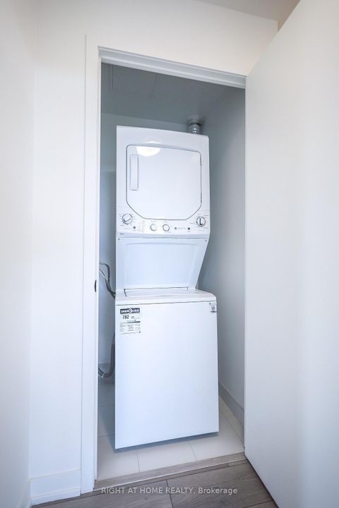 Photo 18 at 1602 - 285 Dufferin Street, South Parkdale, Toronto