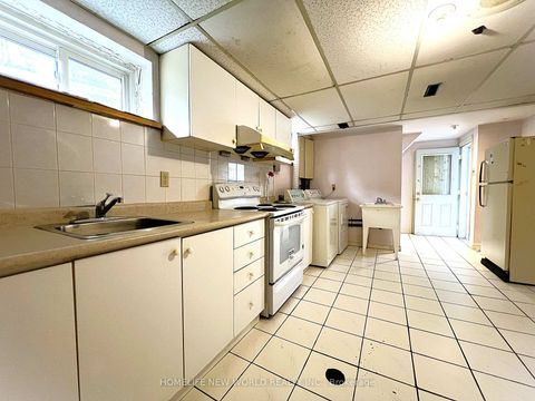 Photo 15 at 28 Greyhound Drive, Steeles, Toronto