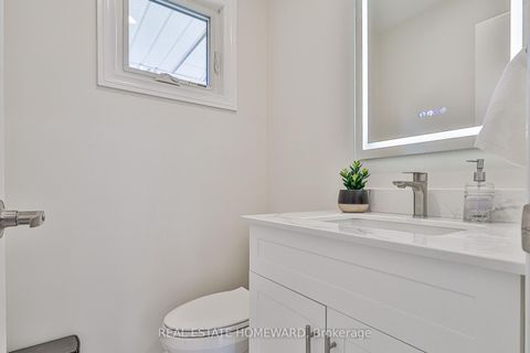 Photo 4 at 63 Don Head Village Boulevard, North Richvale, Richmond Hill