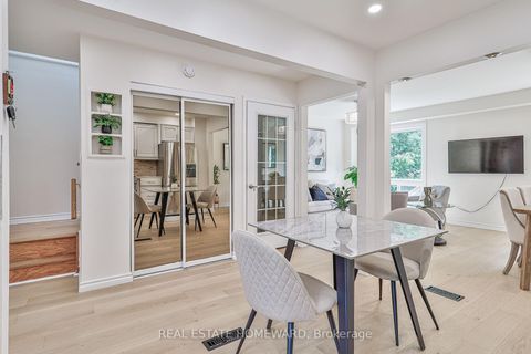 Photo 5 at 63 Don Head Village Boulevard, North Richvale, Richmond Hill