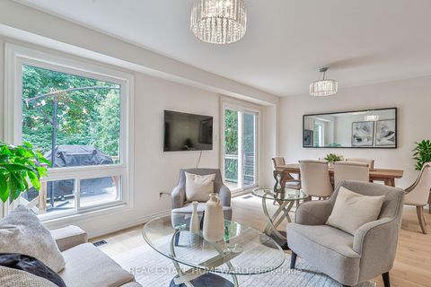 Photo 10 at 63 Don Head Village Boulevard, North Richvale, Richmond Hill