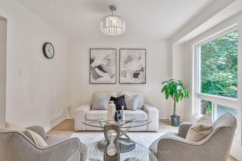 Photo 11 at 63 Don Head Village Boulevard, North Richvale, Richmond Hill