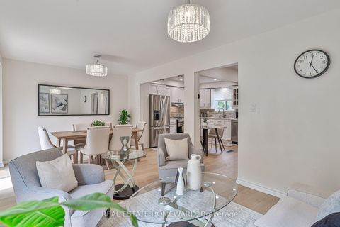 Photo 12 at 63 Don Head Village Boulevard, North Richvale, Richmond Hill