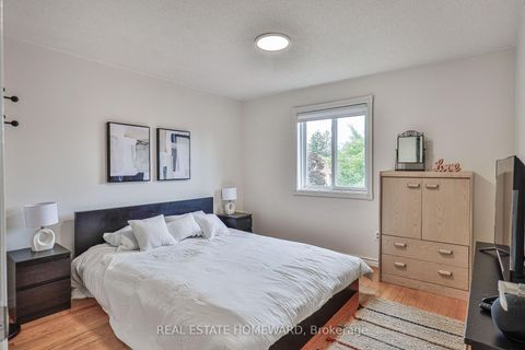 Photo 18 at 63 Don Head Village Boulevard, North Richvale, Richmond Hill