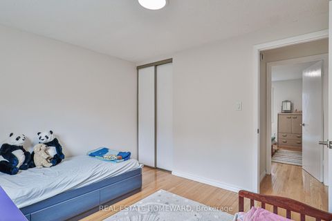 Photo 21 at 63 Don Head Village Boulevard, North Richvale, Richmond Hill