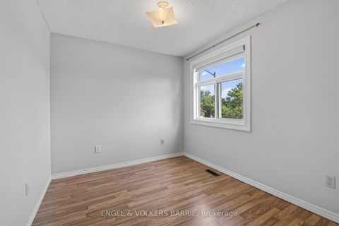 Photo 11 at 78 Wallace Drive, Northwest, Barrie