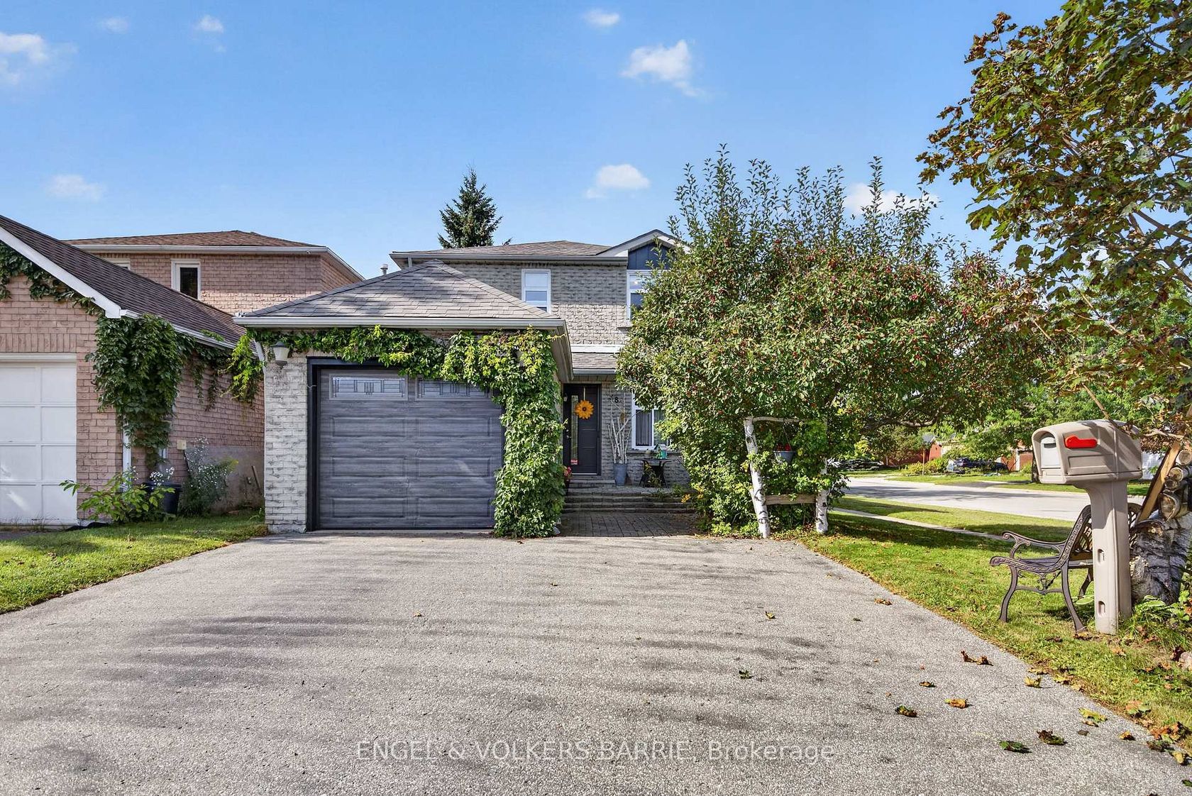 78 Wallace Drive, Northwest, Barrie photo number 2
