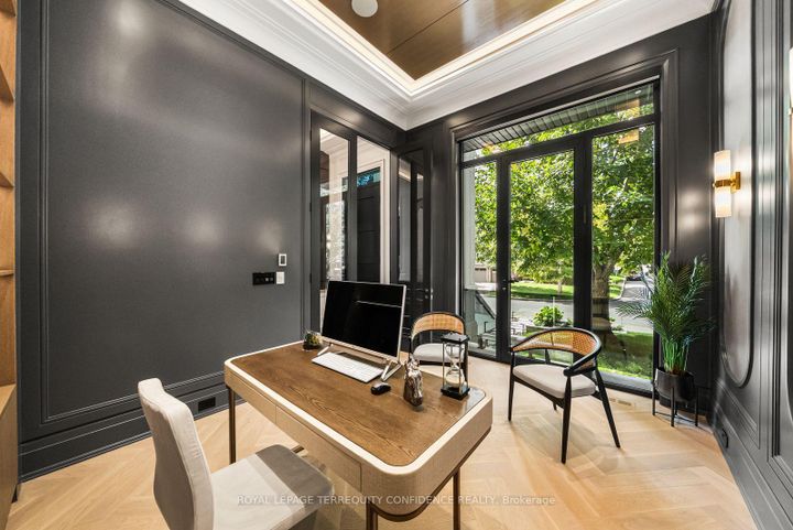 Photo 3 at 31 Palomino Crescent, Bayview Village, Toronto